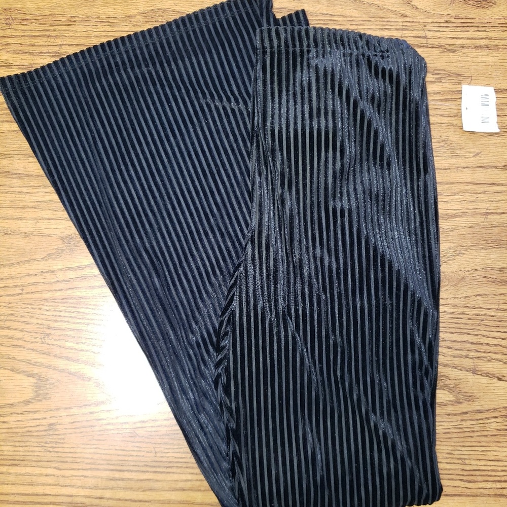 Forever 21 Black Elastic waistband pants NWT